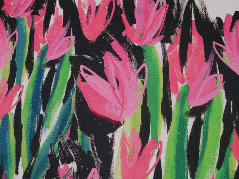 Baumwoll-Stretchstoff "Tulpina" mit floralem Print von Hilco - weiss-schwarz-pink - Panel a 1m