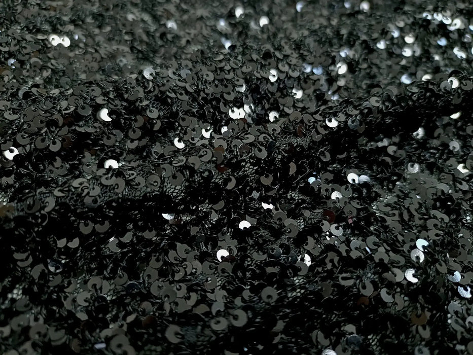schwarze-uni-pailletten-mesh-stoff-stoffpilz