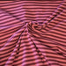 baumwolljersey-gestreift-bordeaux-rosa-stoffe-stoffpilz