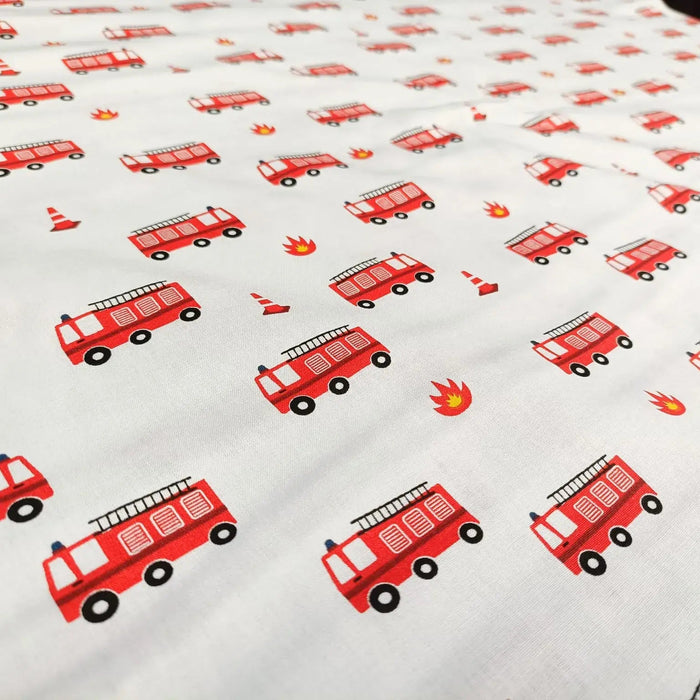 feuerwehrautos-weiss-popeline-stoff-stoffpilz