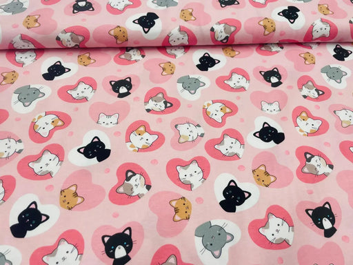 Kaetzchen-Herzen-rosa-baumwollejersey-stoff-stoffpilz