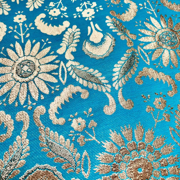 hellblauer-goldene-ornamente-jacquard-stoff-stoffpilz