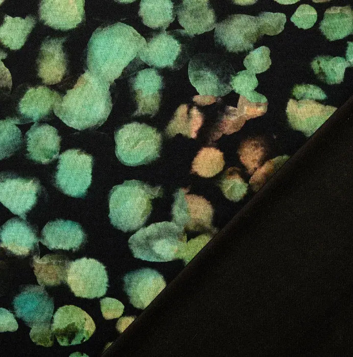 olivgruene-punkte-camouflage-jersey-stoff-stoffpilz-schoeftland