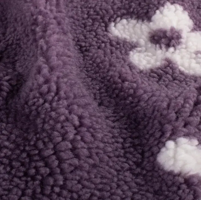 mauve-sherpa-mauve-blumen-weiss-stoff-stoffpilz