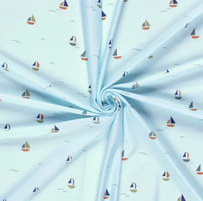 hellblau-badeanzug-badelycra-swimmwear-segelboote-stoff-stoffpilz