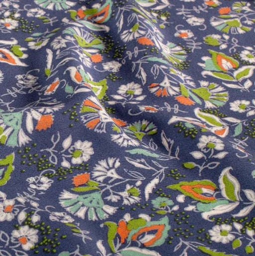 abstrakte-blumen-blau-viskose-blumen-stoff-stoffpilz