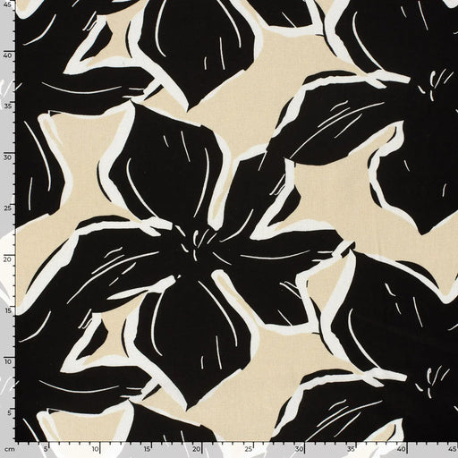 beige-blumen-viskose-stoff-stoffpilz