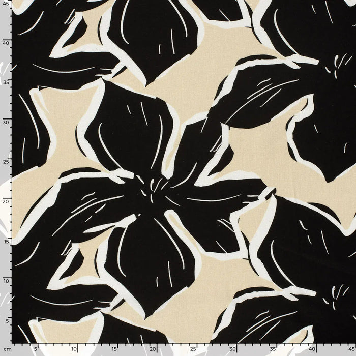 beige-blumen-viskose-stoff-stoffpilz