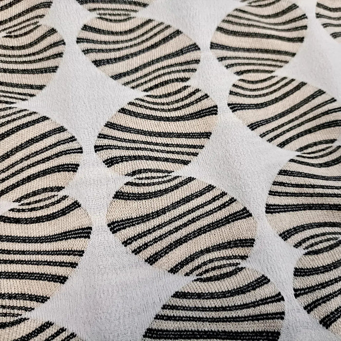 eier-abstrakt-viskosejersey-beige-stoff-stoffpilz