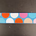 punkte-bunt-auf-blau-webband-stoffe-stoffpilz