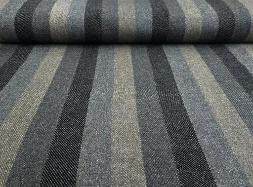 gestreifter-yak-in-grau-wolle-stoff-stoffpilz