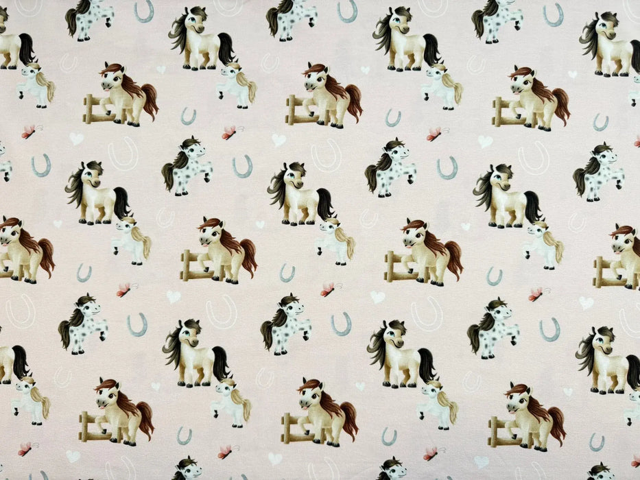 pferde-pferd-pony-hufe-hufen-haag-schmetterling-hilco-stoff-stoffpilz-rosa