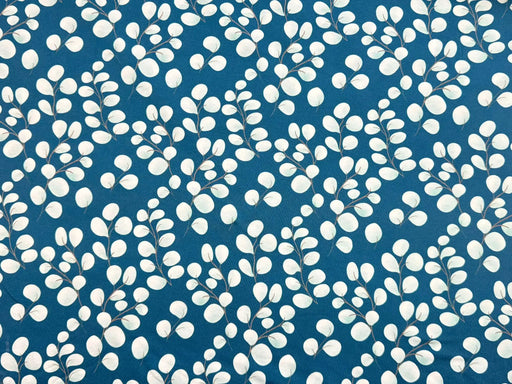 eukalyptus-blaetter-pflanze-blau-gruen-stoff-stoffpilz-ast