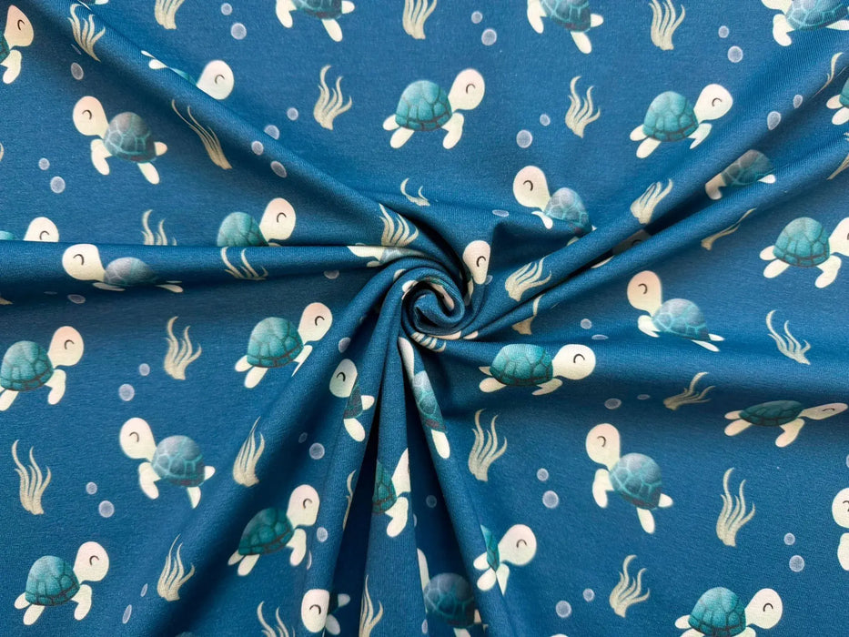 schildkroeten-schildkroete-algen-suess-design-blau-beige-gruen-hilco-stoff-stoffpilz