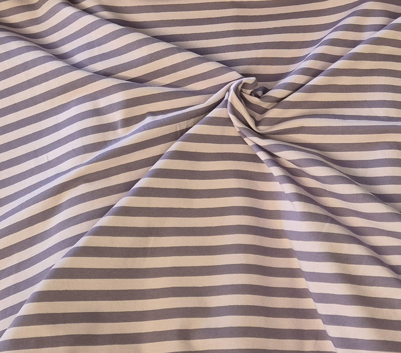 baumwolljersey-gestreift-lila-violett-stoffe-stoffpilz